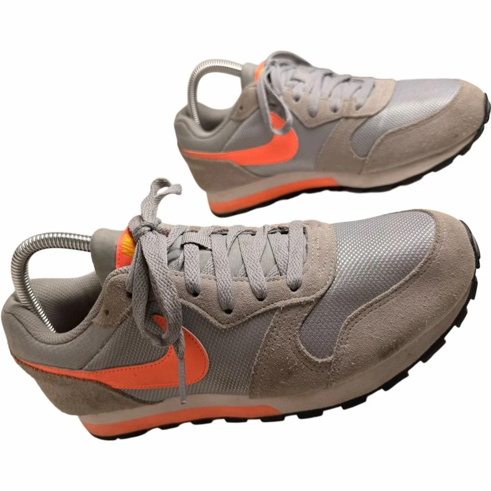 Nike‎ MD Runner 2 Womens 9 Gray Mango Peach Waffle Sole Sneakers Retro Running